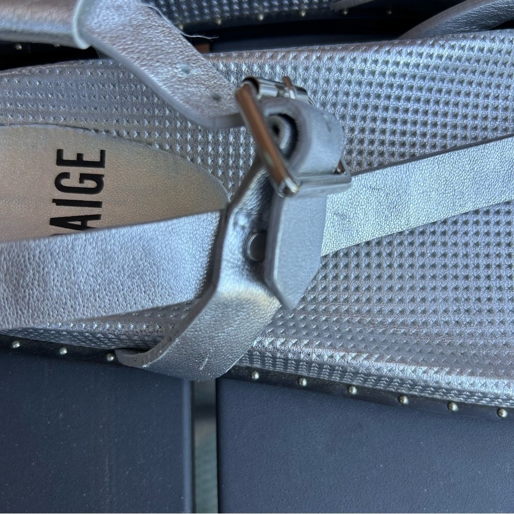 Paige Zuri Silver Metallic Leather Sandals SZ 8 - Picture 6 of 7